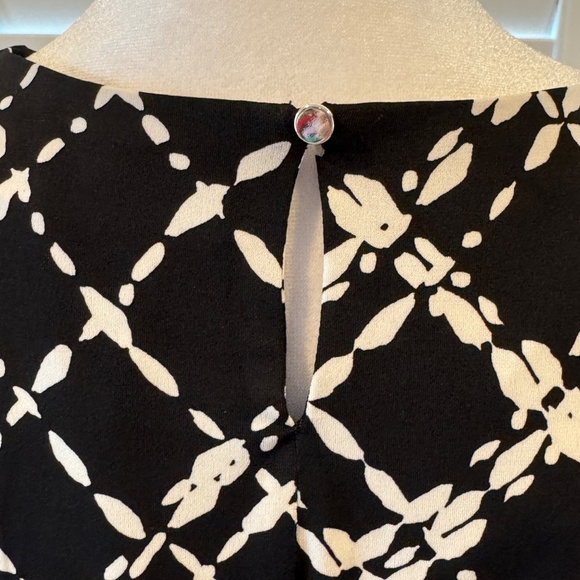 NWT Calvin Klein Sleeveless Blouse Petite Medium - Picture 5 of 7